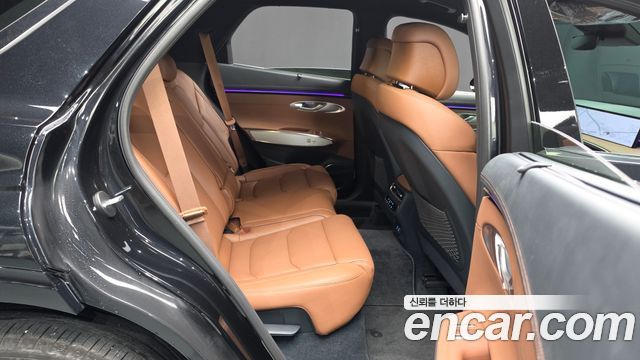 Genesis GV70 2025 — photo 17