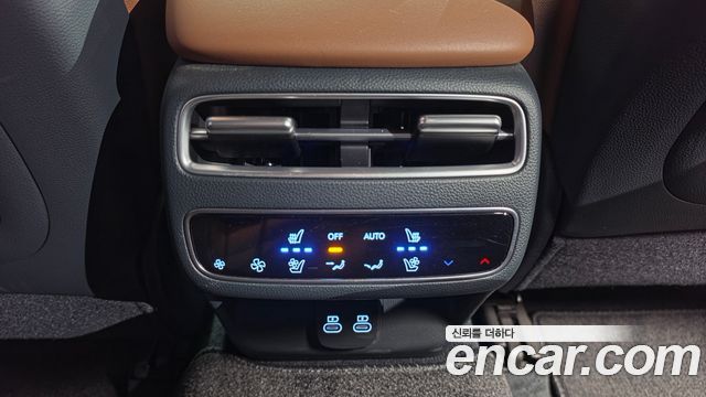 Genesis GV70 2025 — photo 24