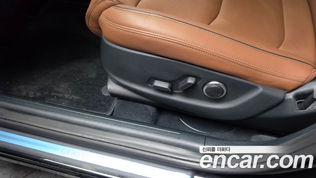 Genesis GV70 2025 — photo 32