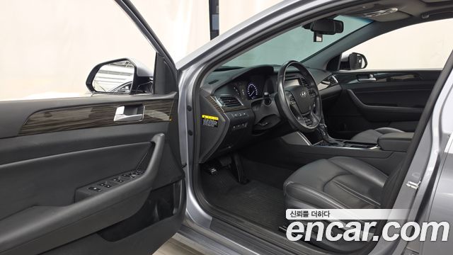 Hyundai Sonata 2015 — photo 13