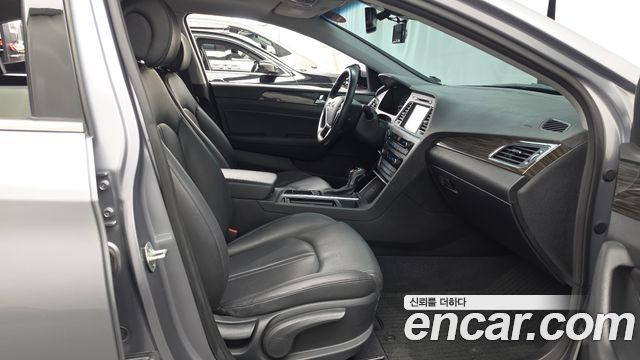 Hyundai Sonata 2015 — photo 17