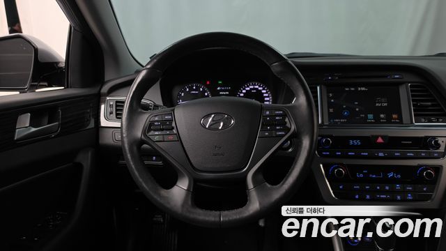 Hyundai Sonata 2015 — photo 19