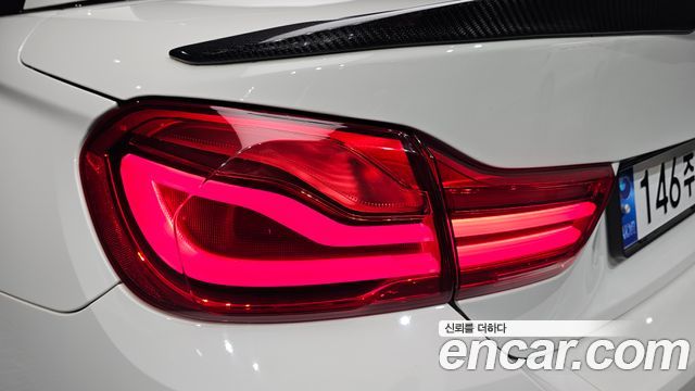 BMW M4 2018 — photo 9