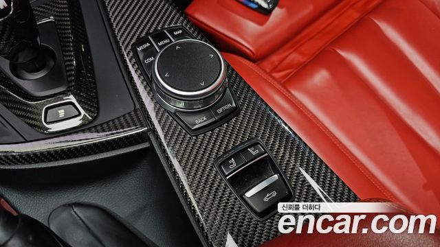 BMW M4 2018 — photo 27