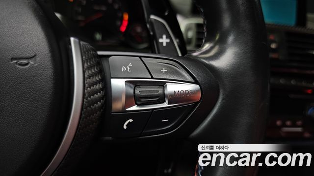 BMW M4 2018 — photo 29
