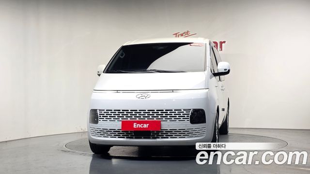 Hyundai Staria 2022 — photo 3