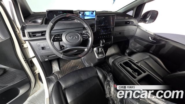 Hyundai Staria 2022 — photo 10