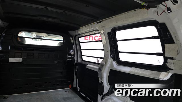 Hyundai Staria 2022 — photo 24