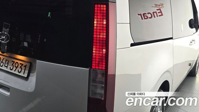 Hyundai Staria 2022 — photo 9