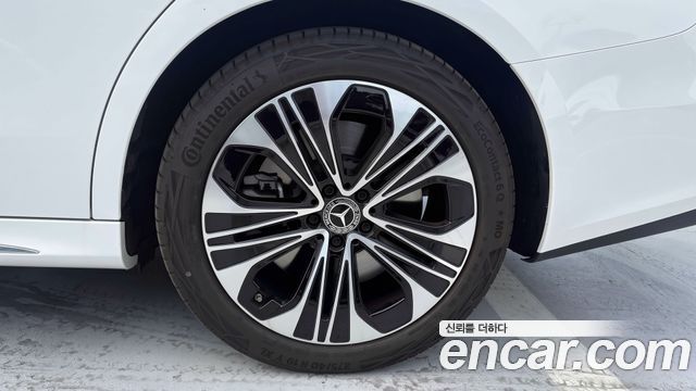 Mercedes-Benz E-Class 2026 — photo 5