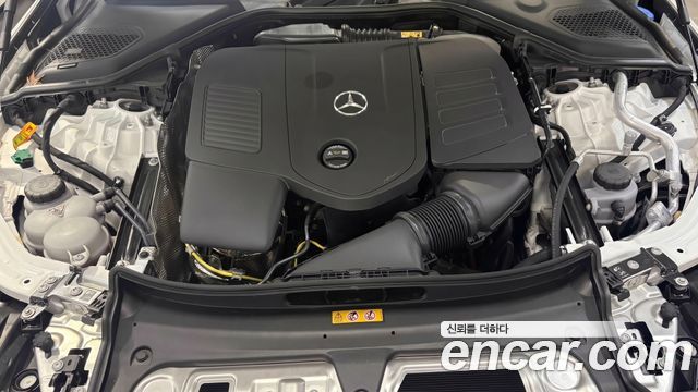 Mercedes-Benz E-Class 2026 — photo 6