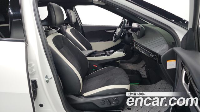 Kia EV6 2022 — photo 17