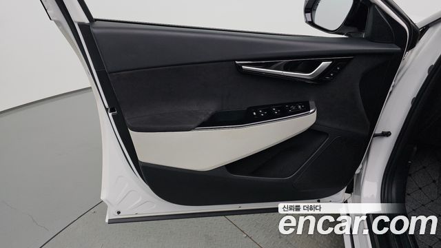 Kia EV6 2022 — photo 14