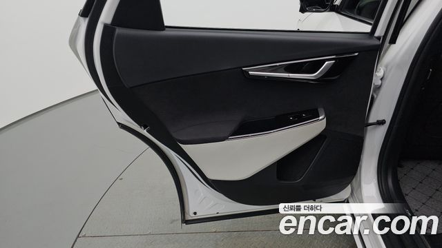 Kia EV6 2022 — photo 15