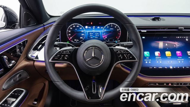 Mercedes-Benz E-Class 2026 — photo 12