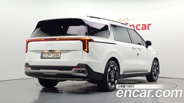 Kia Canival 2024 — photo 2