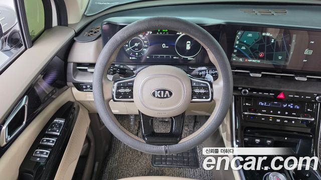 Kia Canival 2021 — photo 19