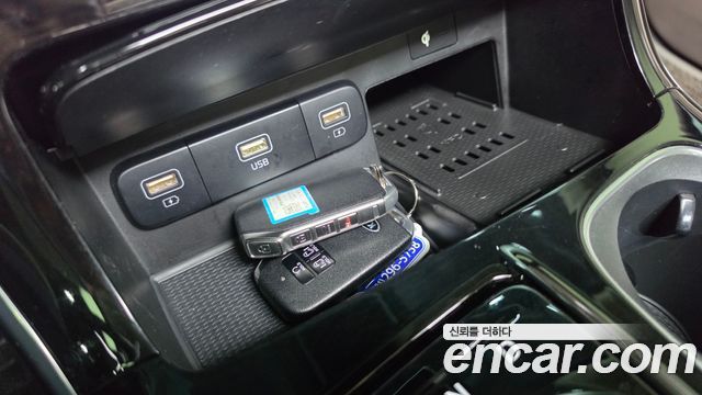 Kia Canival 2021 — photo 21