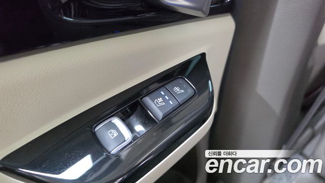 Kia Canival 2021 — photo 27