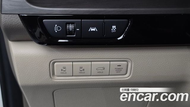Kia Canival 2021 — photo 30