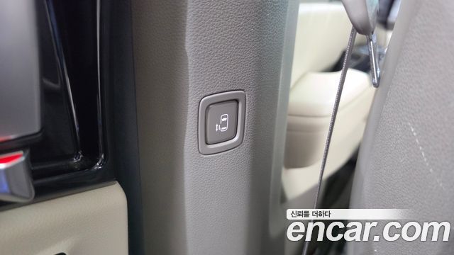 Kia Canival 2021 — photo 32