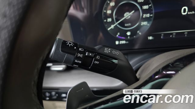 Kia Canival 2021 — photo 35