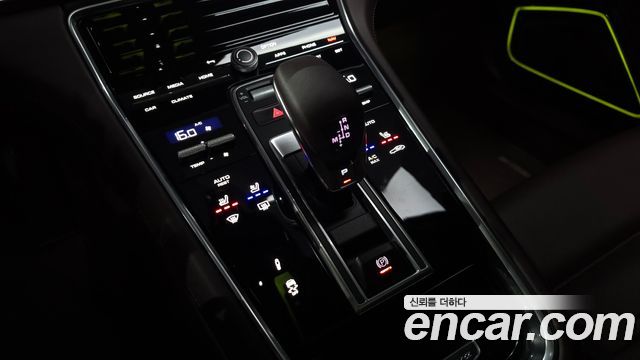 Porsche Panamera 2022 — photo 12