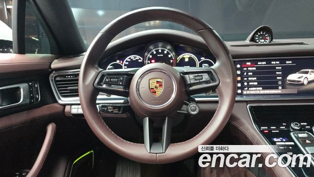 Porsche Panamera 2022 — photo 19