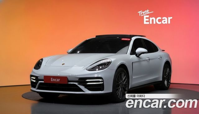 Porsche Panamera 2022 — photo 1
