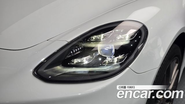 Porsche Panamera 2022 — photo 8
