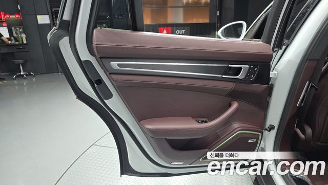 Porsche Panamera 2022 — photo 15