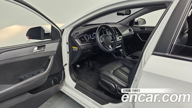Hyundai Sonata 2019 — photo 16