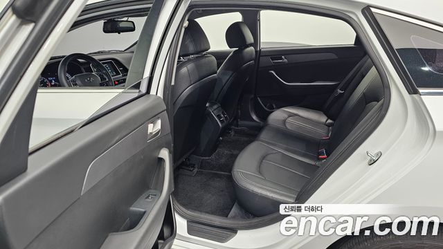 Hyundai Sonata 2019 — photo 28