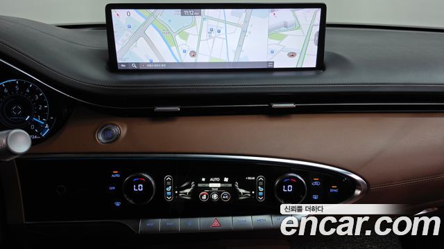 Genesis GV70 2021 — photo 18