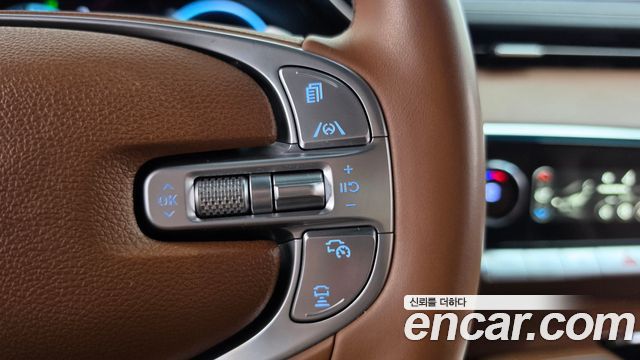 Genesis GV70 2021 — photo 22