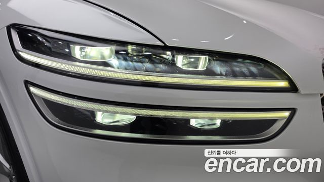 Genesis GV70 2021 — photo 8
