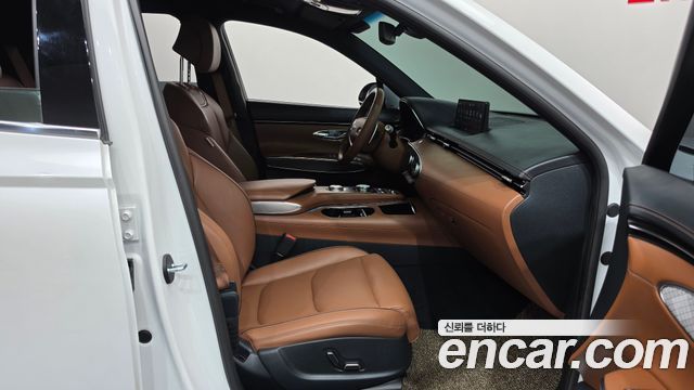 Genesis GV70 2021 — photo 16