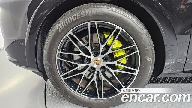 Porsche Cayenne 2025 — photo 5