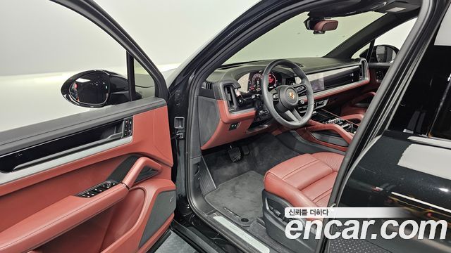 Porsche Cayenne 2025 — photo 13