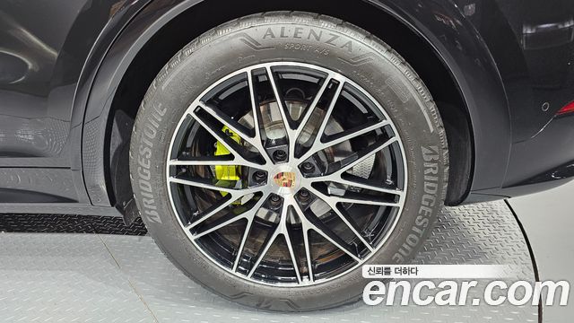 Porsche Cayenne 2025 — photo 7