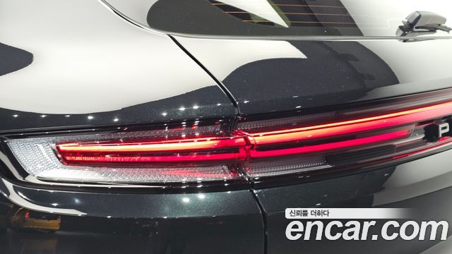 Porsche Cayenne 2025 — photo 9