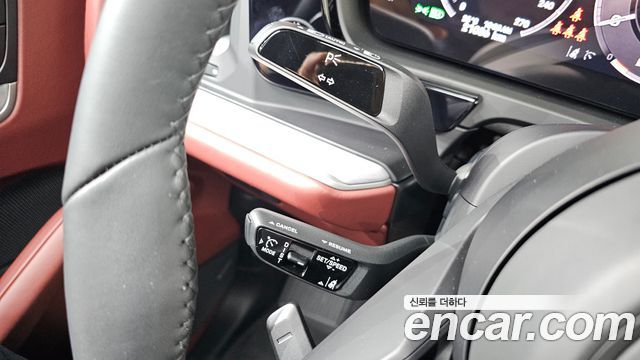 Porsche Cayenne 2025 — photo 27