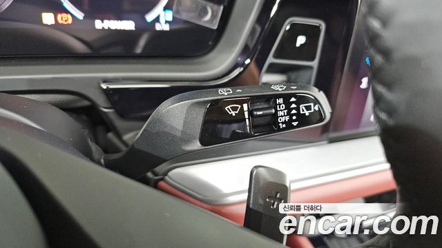 Porsche Cayenne 2025 — photo 29