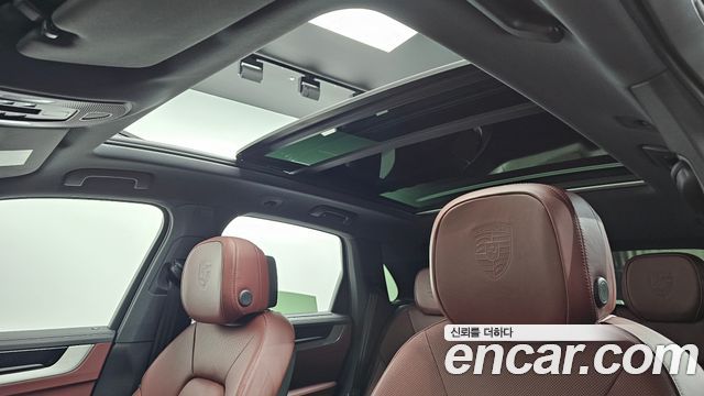 Porsche Cayenne 2025 — photo 36