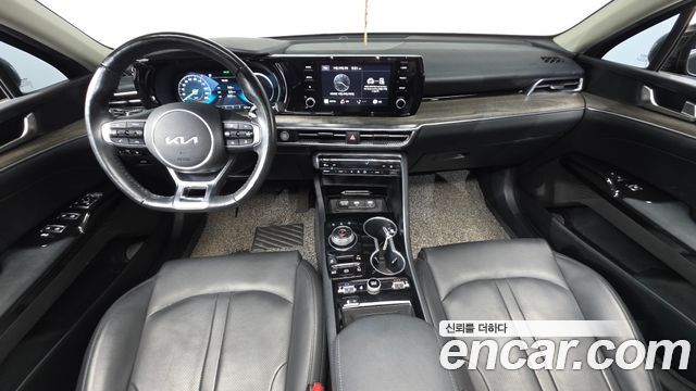 Kia K5 2023 — photo 10