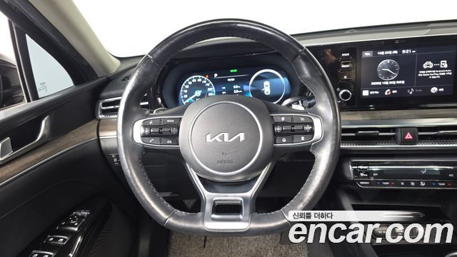 Kia K5 2023 — photo 19