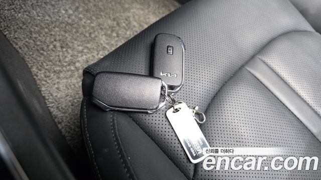 Kia K5 2023 — photo 21