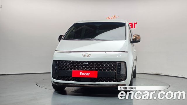 Hyundai Staria 2024 — photo 3