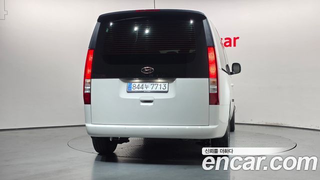 Hyundai Staria 2024 — photo 4