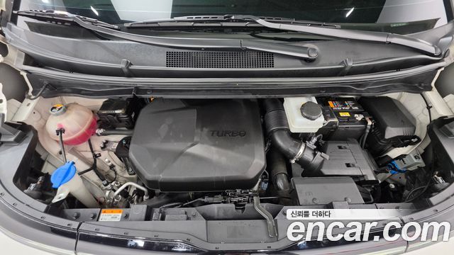 Hyundai Staria 2024 — photo 6